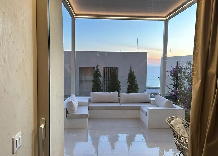 Сasa de vacaciones Aquaterra, Coast Palasë